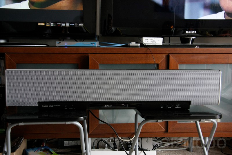 Illustration for article titled Ears-On Yamaha's Flagship YSP-4000 Surround Sound Bar (Verdict: Ultra-Discrete Sound Beams)